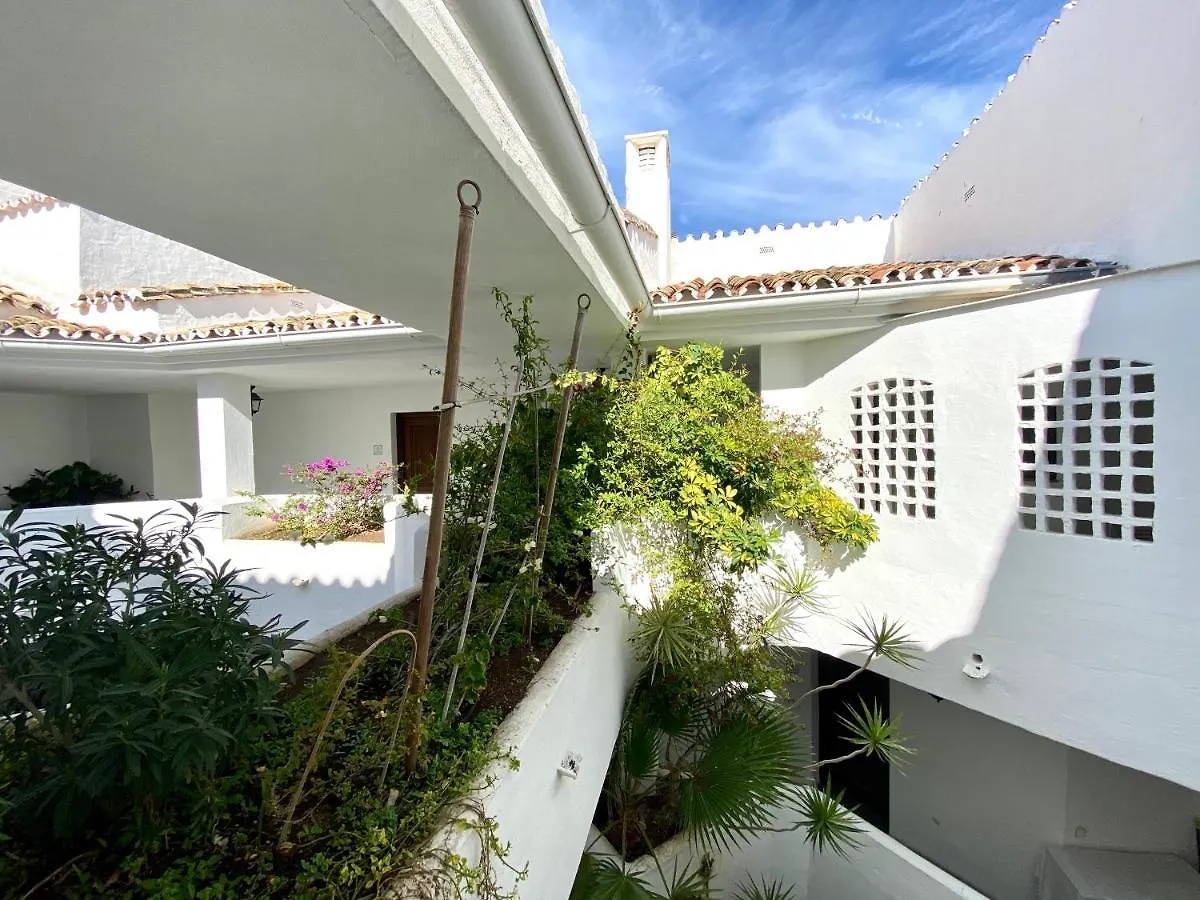 Luxury Puerto Banus Penthouse With Parking & Wi-Fi Apartment Marbella 0*,  Spain
